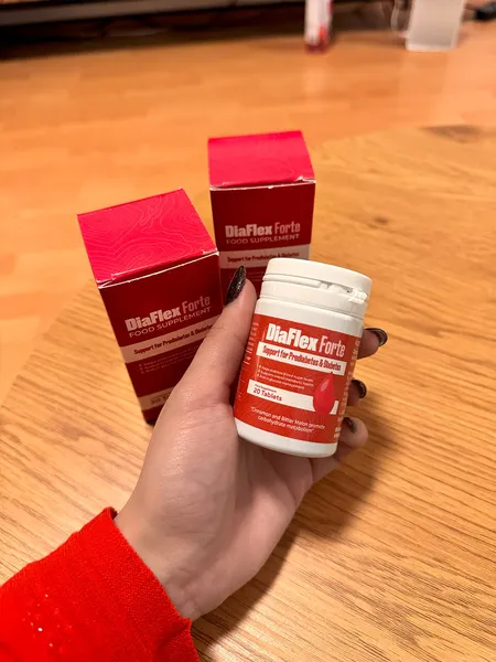 Снимка на кутията и флакона DiaFlex Forte от Снежана Михайлова